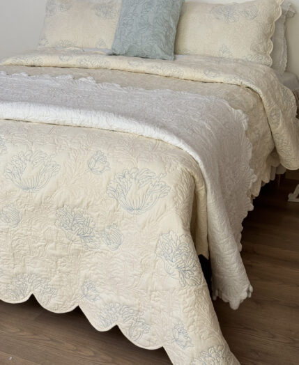 Quebec Garden Embroidered Comforter - Lustre Pearl - King